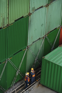 Macargo-containers-transporte-marítimo